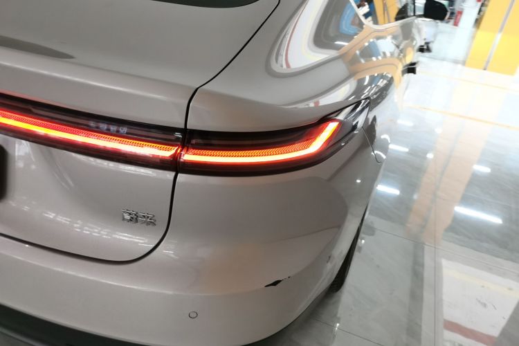 蔚来ET7 2024款 75kWh 行政版车身外观6006