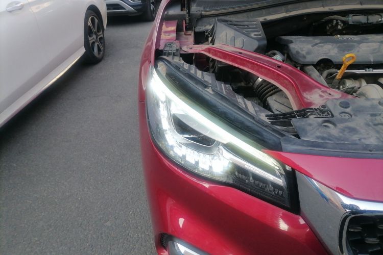 名爵HS 2018款 30T 自动四驱Trophy荷尔蒙超燃版 国V车身外观8