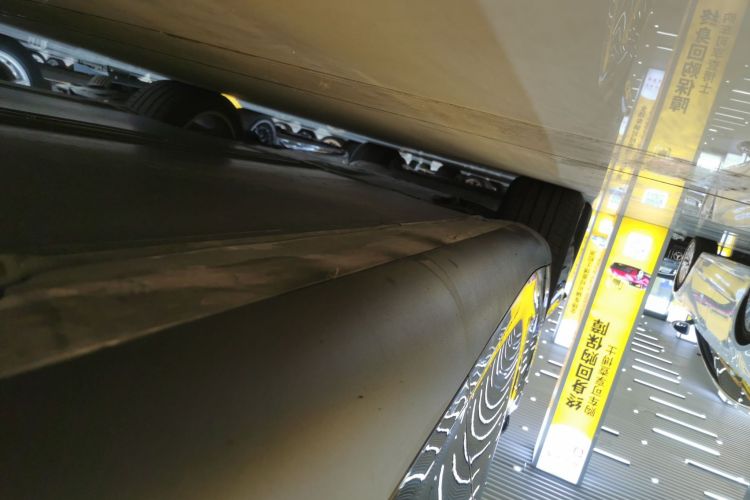 特斯拉 Model Y 2021款 标准续航后驱版局部细节9002