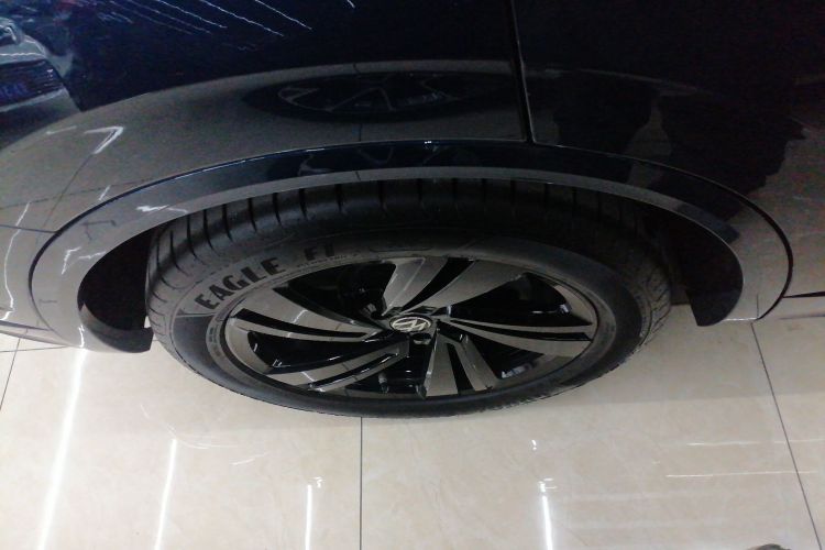 大众 途锐 2021款 3.0TSI 锐享版 曜黑运动套装车身外观6004