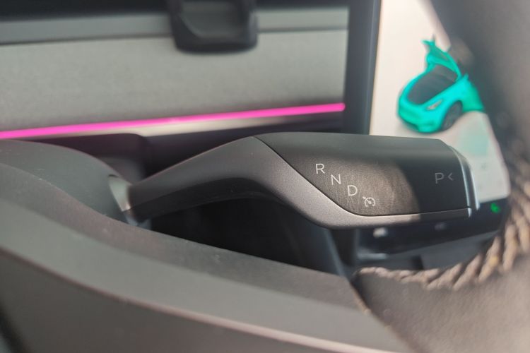 特斯拉 Model Y 2024款 后轮驱动版中控内饰18