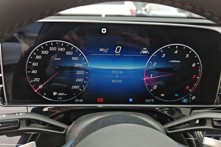 奔驰E级 2024款 E 260 L中控内饰14