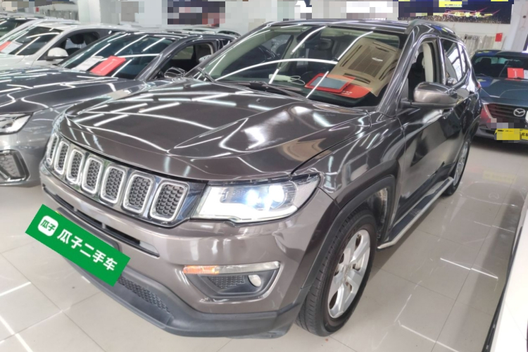 Jeep 指南者 2017款 200T 自动家享版车身外观1