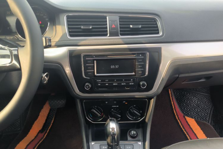 大众 朗逸 2015款 1.6L 自动舒适版中控内饰16