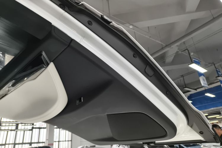 特斯拉 Model X 2019款 长续航版中控内饰49