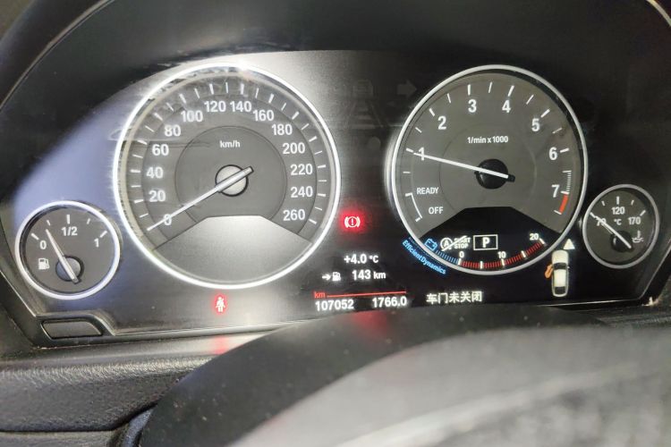 宝马3系GT 2019款 320i 时尚型中控内饰14