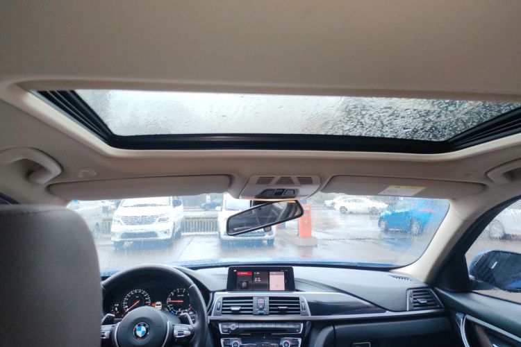 宝马3系 2019款 320Li M豪华套装中控内饰22