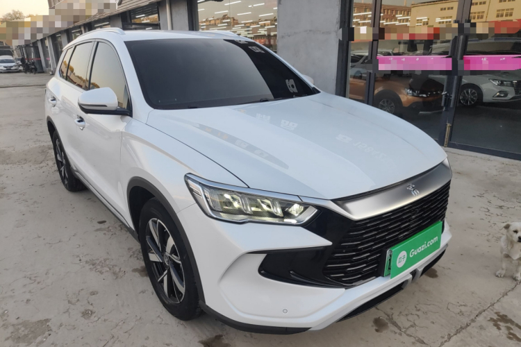 比亚迪 宋Pro新能源 2024款 荣耀版 DM-i 71KM领航型车身外观3