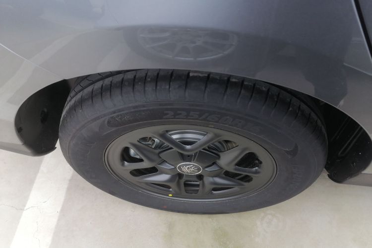 比亚迪 秦PLUS 2025款 DM-i 智驾版 128KM进取型车身外观6001