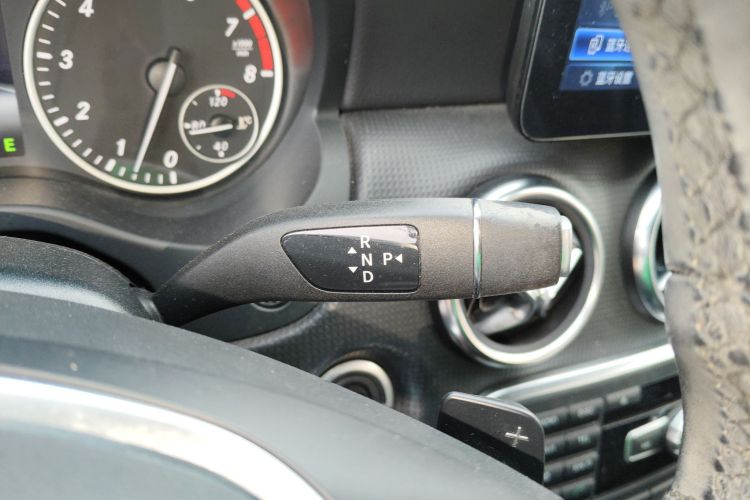 奔驰A级(进口) 2015款 A 180局部细节18