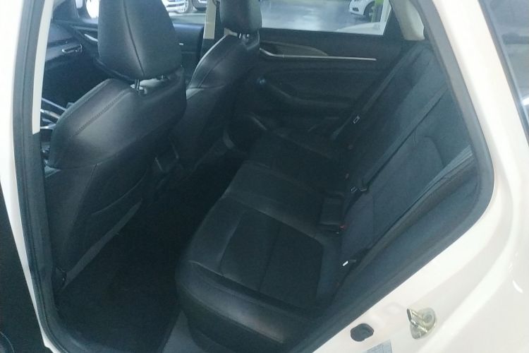 长安 逸动 2022款 PLUS 1.6L GDI 手动豪华型中控内饰7004