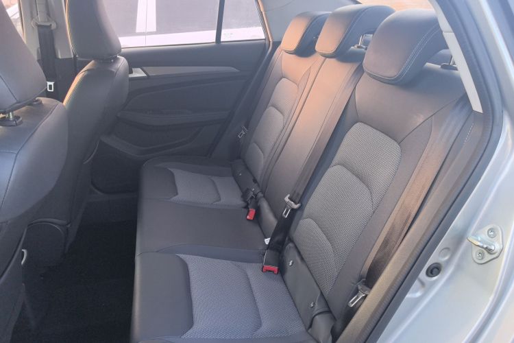 一汽 骏派A50 2018款 1.5L 手动豪华型中控内饰21