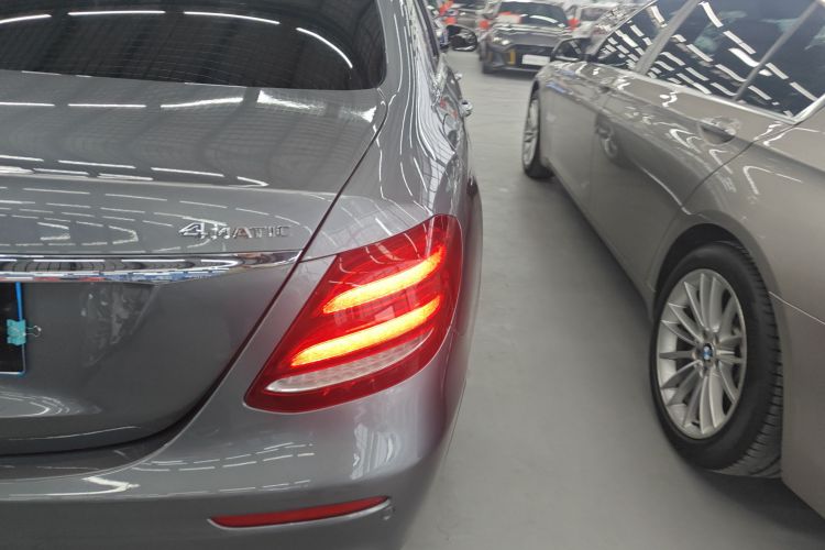 奔驰E级 2018款 E 200 L 运动型 4MATIC车身外观9