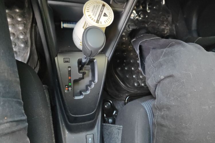 丰田 YARiS L 致炫 2019款 1.5E CVT魅动版 国VI中控内饰18