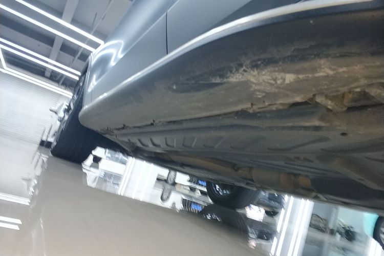 奔驰GLC AMG 2022款 AMG GLC 43 4MATIC机舱底盘30