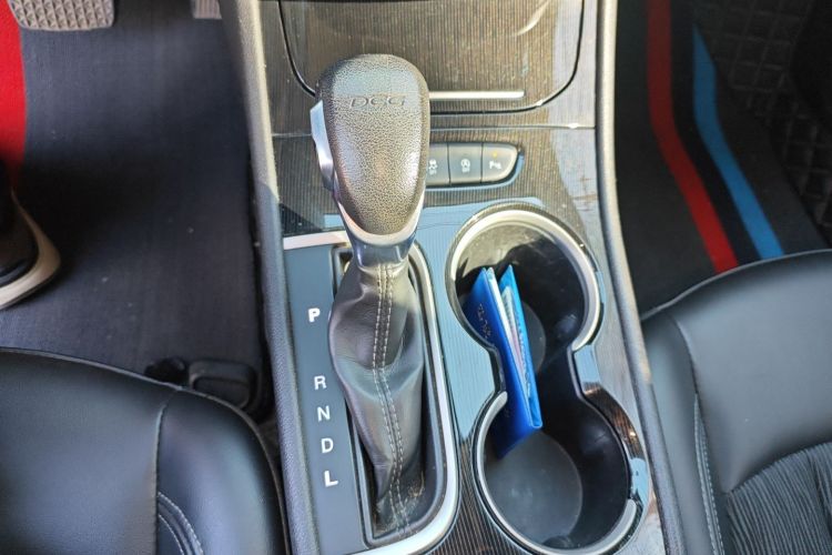 别克 威朗 2017款 三厢 20T 双离合领先型中控内饰18