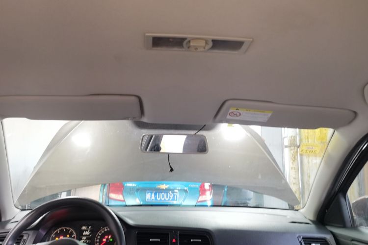 大众 朗行 2013款 1.6L 自动风尚型中控内饰22