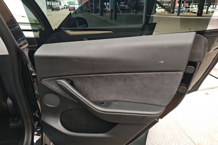 特斯拉 Model Y 2021款 标准续航后驱版中控内饰7006