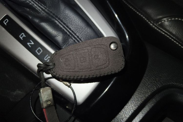 福特 福克斯 2012款 两厢 2.0L 自动豪华运动型中控内饰7001