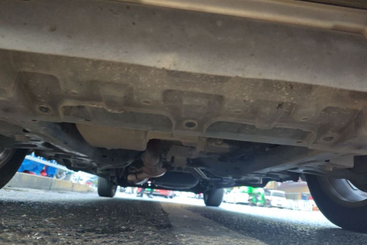 别克GL8 2014款 2.4L 行政版局部细节9008