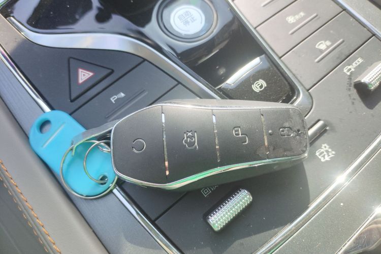 比亚迪 元PLUS 2023款 冠军版 430KM 超越型中控内饰11