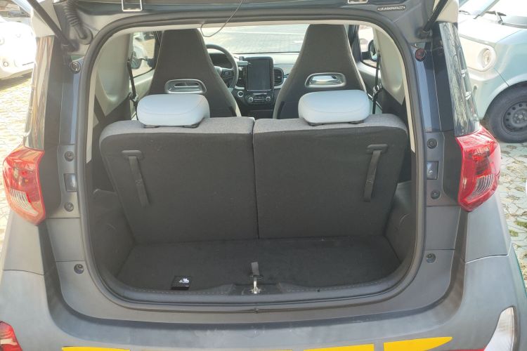 奇瑞 小蚂蚁 2022款 甜粉款 全糖版 磷酸铁锂 29.2kWh 30kW 301km机舱底盘23