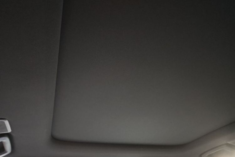 领克08 EM-P 2023款 120km 长续航Halo中控内饰22