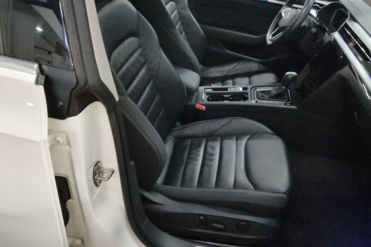 一汽-大众CC 2023款 猎装车 380TSI 猎心版局部细节41