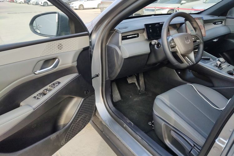 比亚迪 秦PLUS 2025款 DM-i 智驾版 55KM领先型中控内饰20