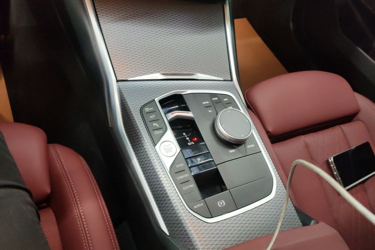 宝马3系 2024款 325Li M运动曜夜套装中控内饰18