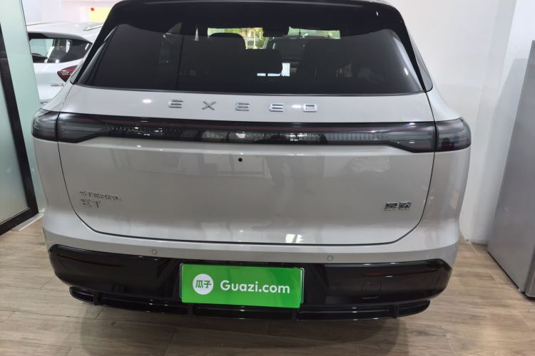 星途 星纪元 ET 2024款 增程 240 Ultra四驱车身外观6