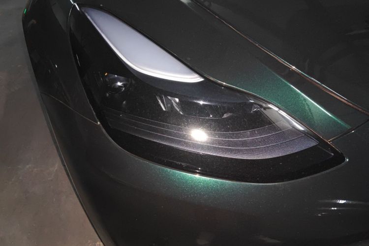 特斯拉 Model Y 2021款 长续航全轮驱动版车身外观8