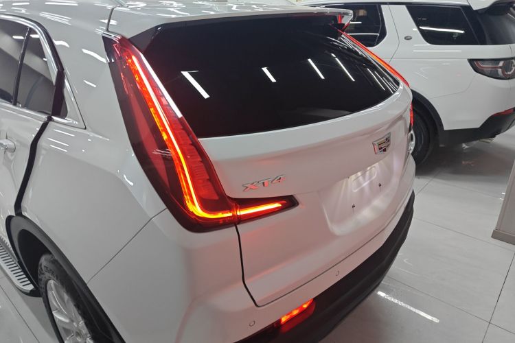 凯迪拉克XT4 2021款 28T 两驱技术型车身外观6