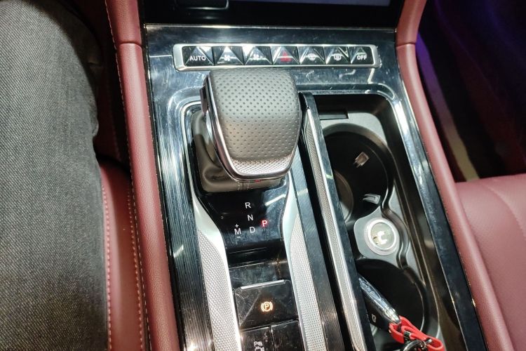 红旗H5 2025款 1.5T DCT旗韵版中控内饰18