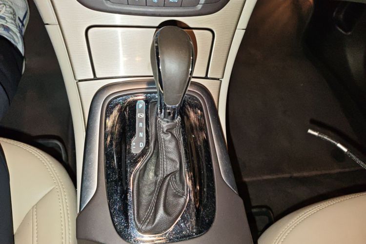 别克 君威 2012款 2.0L 舒适版局部细节18