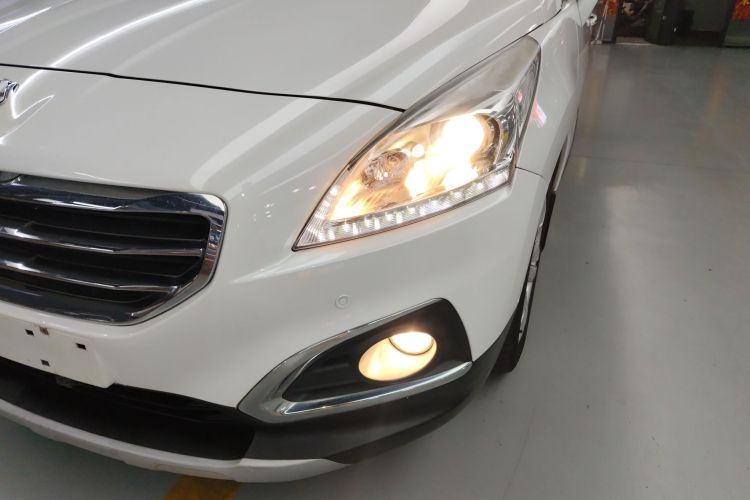 标致3008 2015款 2.0L 自动潮流版局部细节36