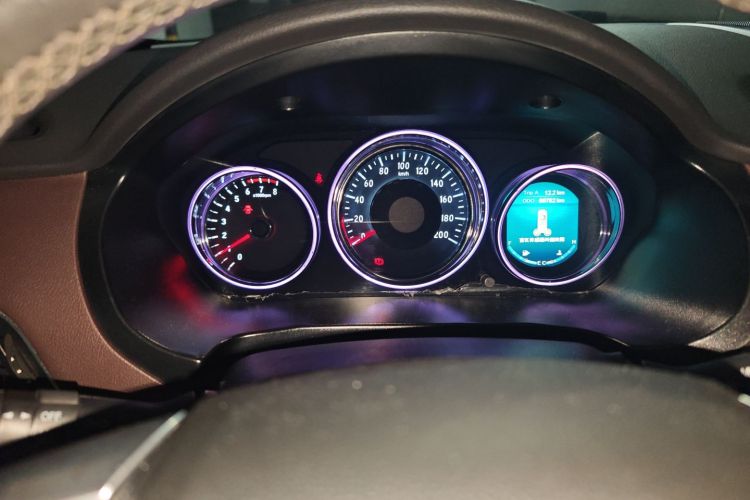 比速汽车 比速T5 2017款 1.5T 手动尊贵型局部细节14