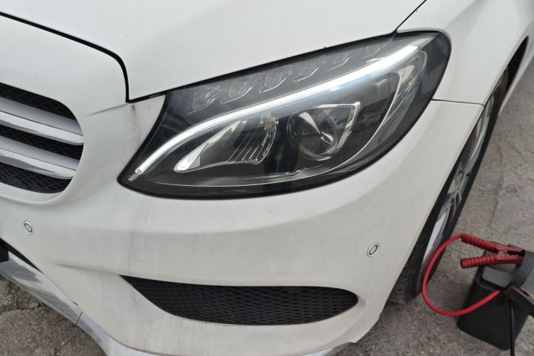 奔驰C级 2018款 C 200 L 运动版局部细节36