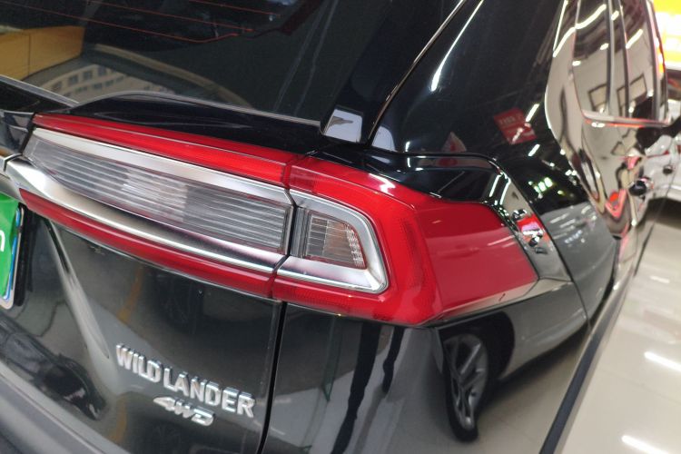 丰田 威兰达 2021款 2.0L CVT四驱豪华版车身外观9