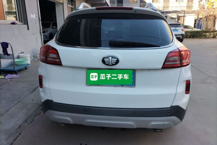 奔腾X80 2017款 1.8T 自动豪华型车身外观6