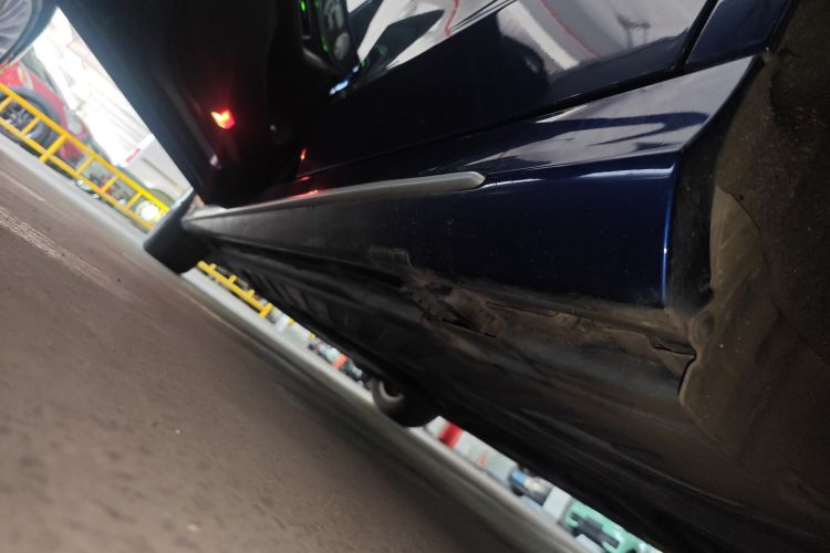 奔驰C级 2020款 改款 C 260 L 运动版局部细节9002