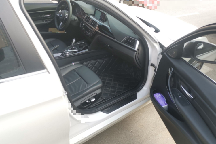 宝马3系 2017款 320Li 时尚型局部细节9005