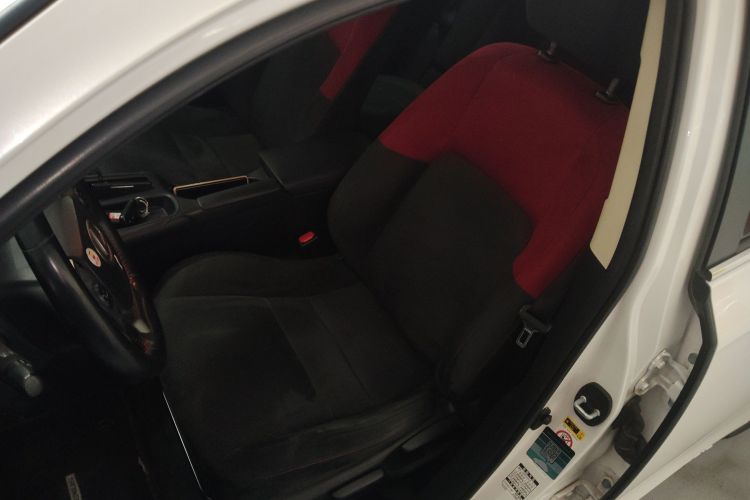 雷克萨斯CT 2017款 CT200h 精英版 单色 国V局部细节19