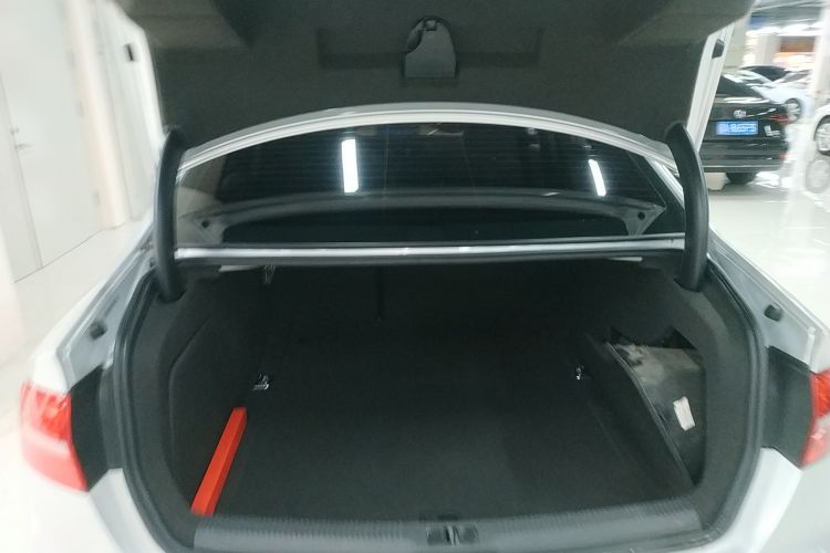 奥迪A4L 2015款 35 TFSI 自动舒适型局部细节23