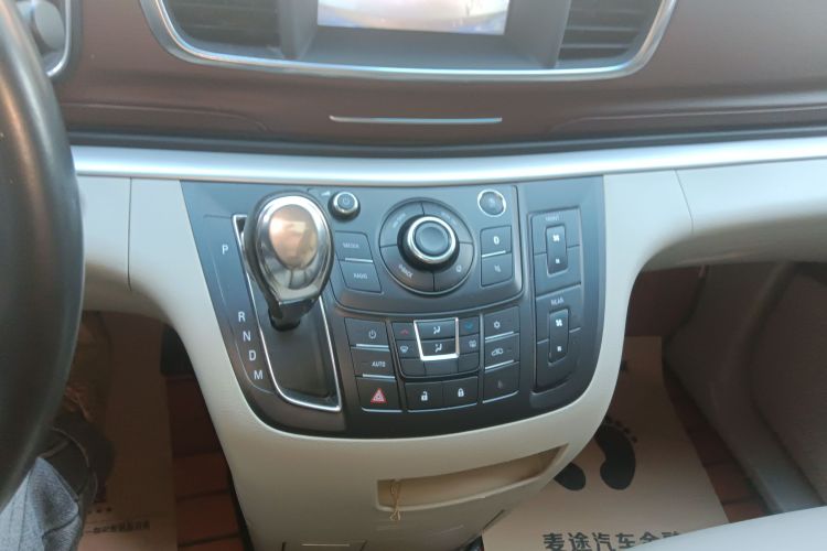 别克GL8 2018款 28T 豪华型 国VI中控内饰18