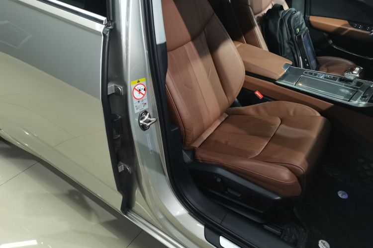 奥迪A6L 2019款 45 TFSI 臻选致雅型中控内饰41