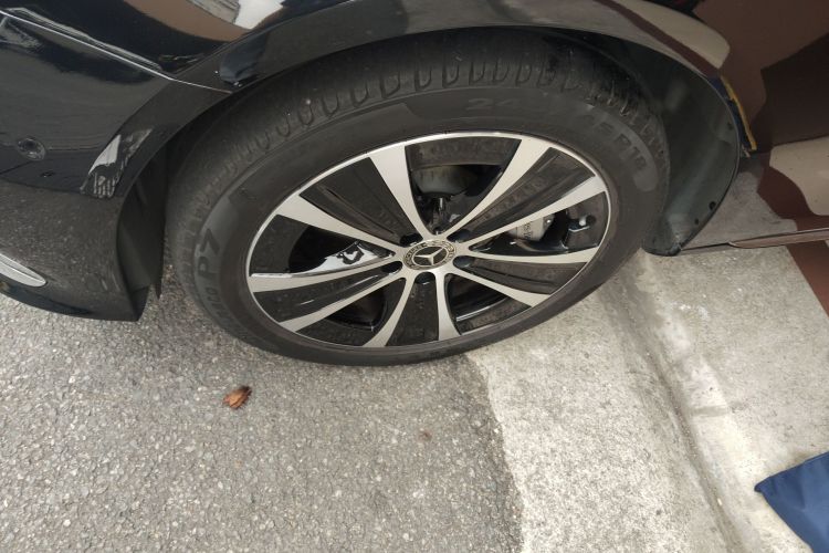 奔驰E级新能源 2022款 改款 E 350 e L 插电式混合动力运动轿车车身外观6007