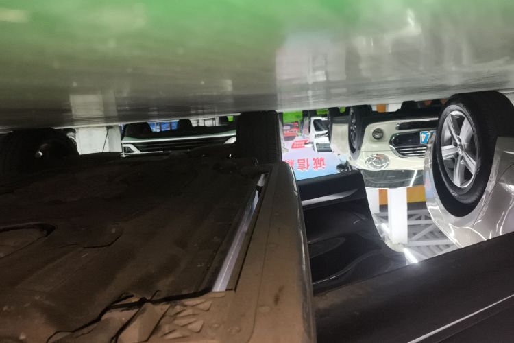 路虎 揽胜运动版 2023款 360PS S局部细节9001