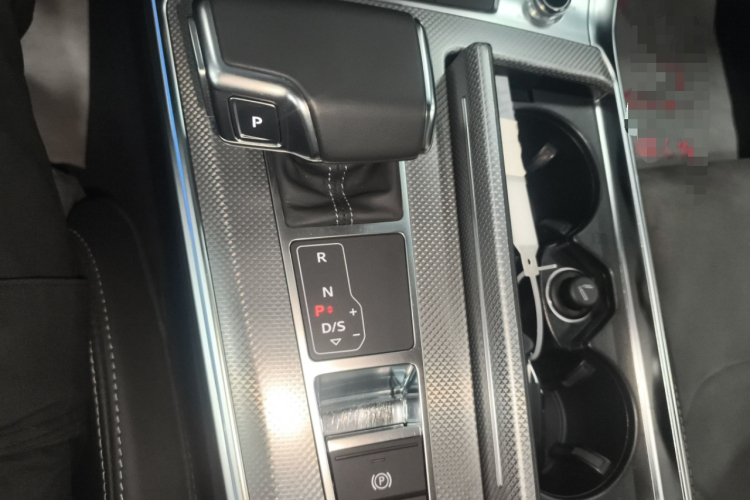 奥迪A6L 2020款 40 TFSI 豪华动感型中控内饰18