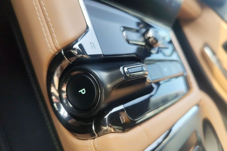 蔚来ES8 2020款 415KM 签名版 六座版中控内饰18